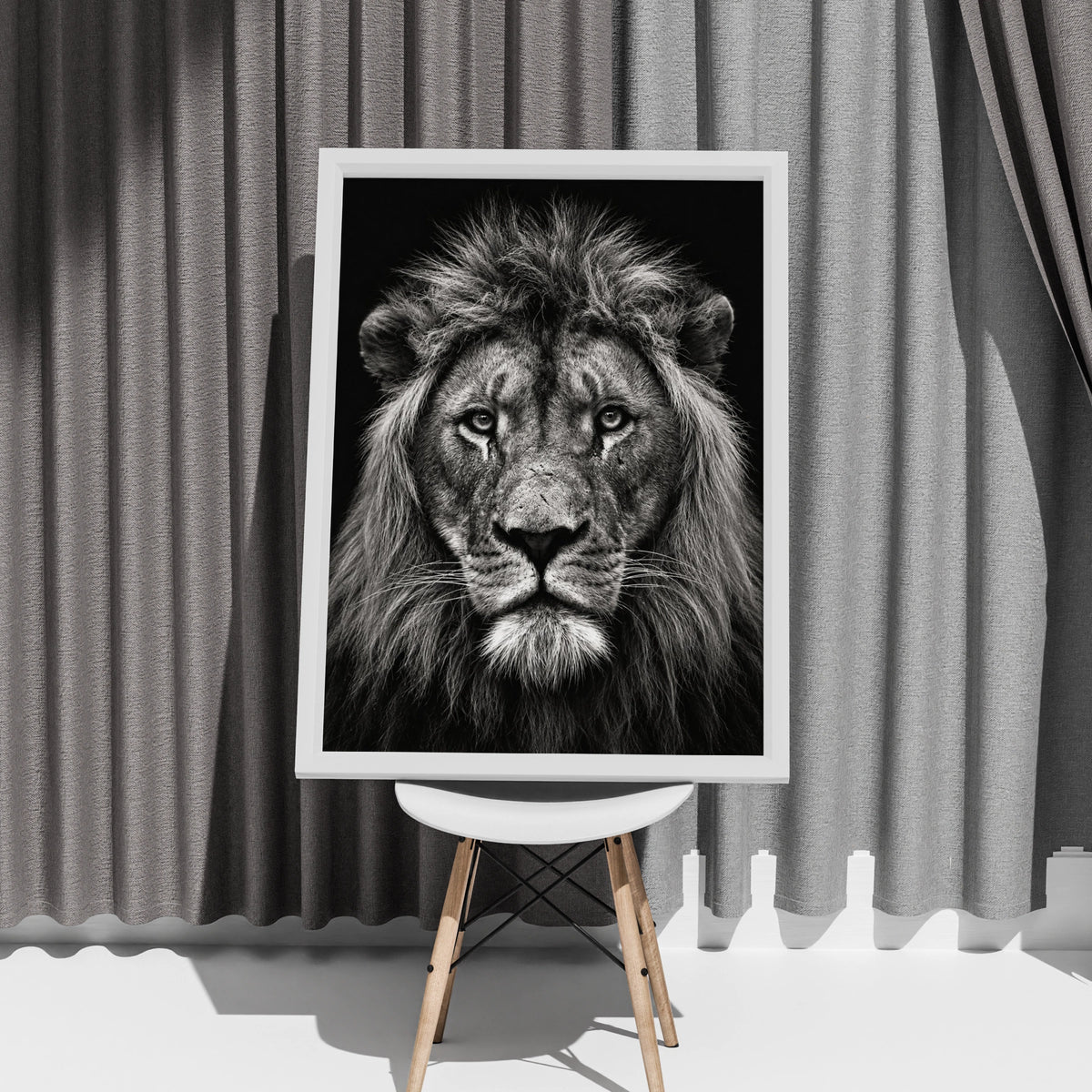 Black and White Lion Portrait Poster, Bold Wildlife Wall Art, Monochrome Big Cat Print
